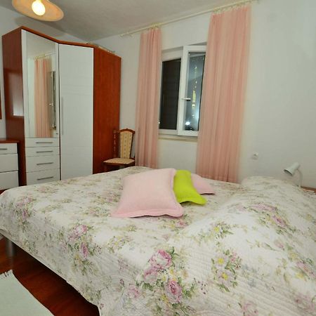 Apartments Fani Kanun Bol Esterno foto